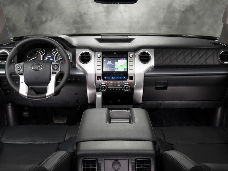 Toyota Tundra CrewMax Platinum Package 2013 года  (фото 7 из 30)